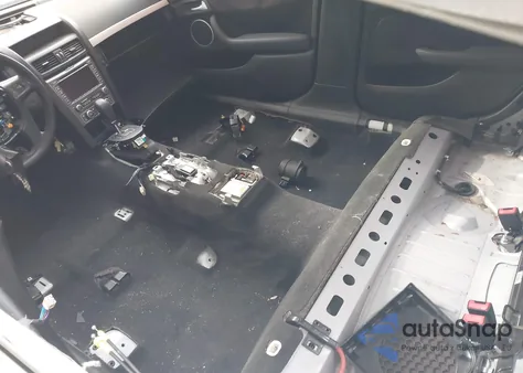 2009 Pontiac G8 z USA, uszkodzony, nr VIN 6G2ER57769L213937